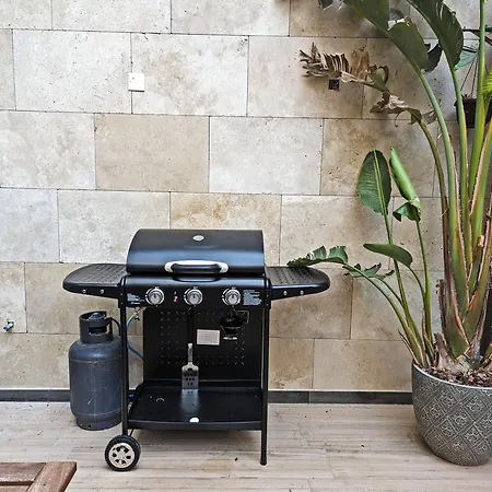 Pearl Pad - Stylish Seaside Duplex With Hot Tub - Apartment Sliema