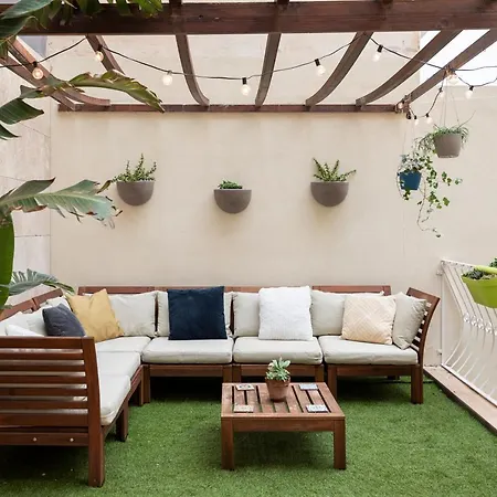 Pearl Pad - Stylish Seaside Duplex With Hot Tub - * Sliema