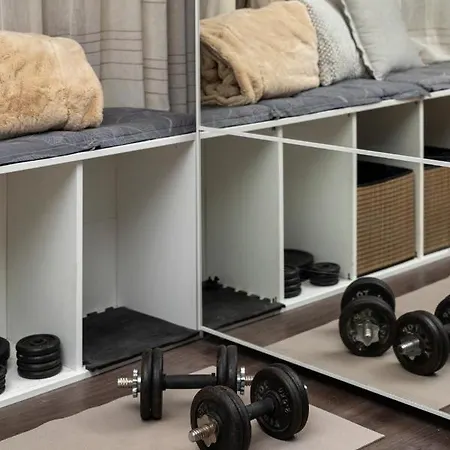 Pearl Pad - Stylish Seaside Duplex With Hot Tub -