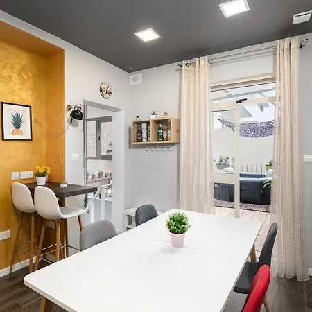 Pearl Pad - Stylish Seaside Duplex With Hot Tub - Apartment Sliema